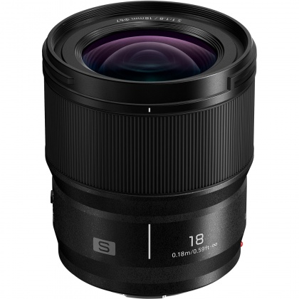 Panasonic Lumix S 18mm f1.8 L-Mount lens