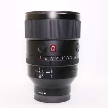 Used Sony FE 135mm f1.8 G Master lens