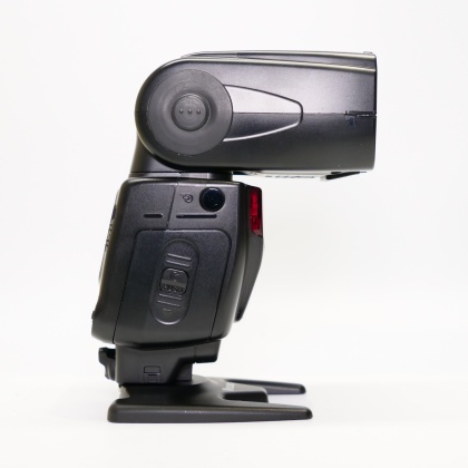 Used Nikon Speedlight SB-700