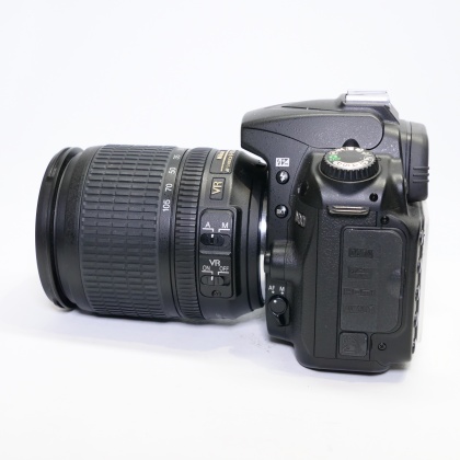 Used Nikon D90 DSLR with 18-105mm lens