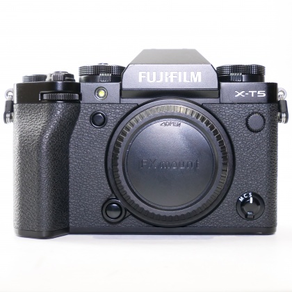 Used Fujifilm X-T5 Mirrorless camera body, black