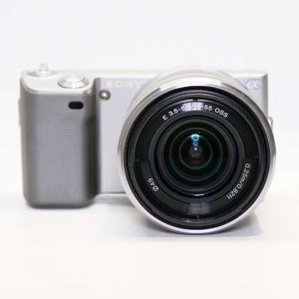 Used Sony Nex-5 Mirrorless camera with 18-55mm lens
