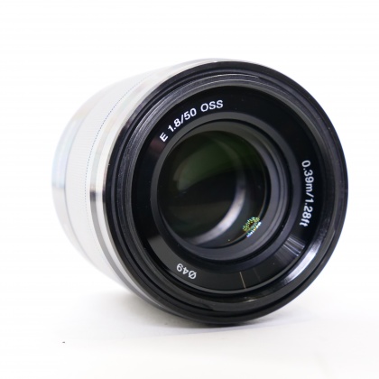 Used Sony E 50mm f1.8 OSS lens Used Sony E 50mm f1.8 OSS lens