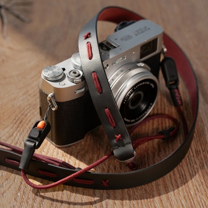 PGYTECH Lightweight Slim Camera Strap, Vintage Midnight Black