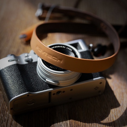 PGYTECH Lightweight Slim Camera Strap, Vintage Caramel Brown