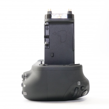 Used Canon BG-E21 Battery grip for the EOS 6D MkII