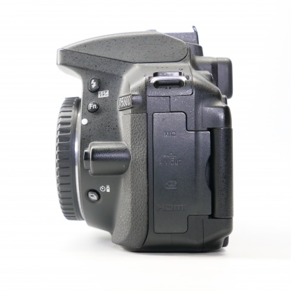 Used Nikon D5300 DSLR body