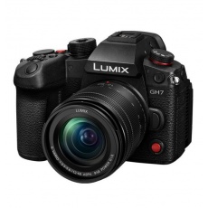 Panasonic Lumix DC-GH7 Mirrorless camera with 12-60mm f3.5-5.6 POIS lens