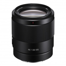 Sony FE 35mm f1.8 lens