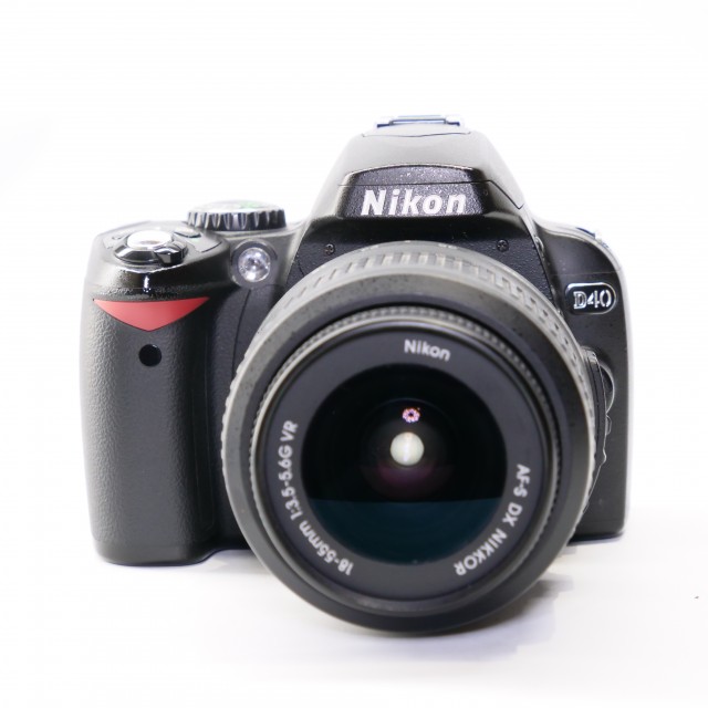 Nikon Used Nikon D40 DSLR with 18-55mm lens